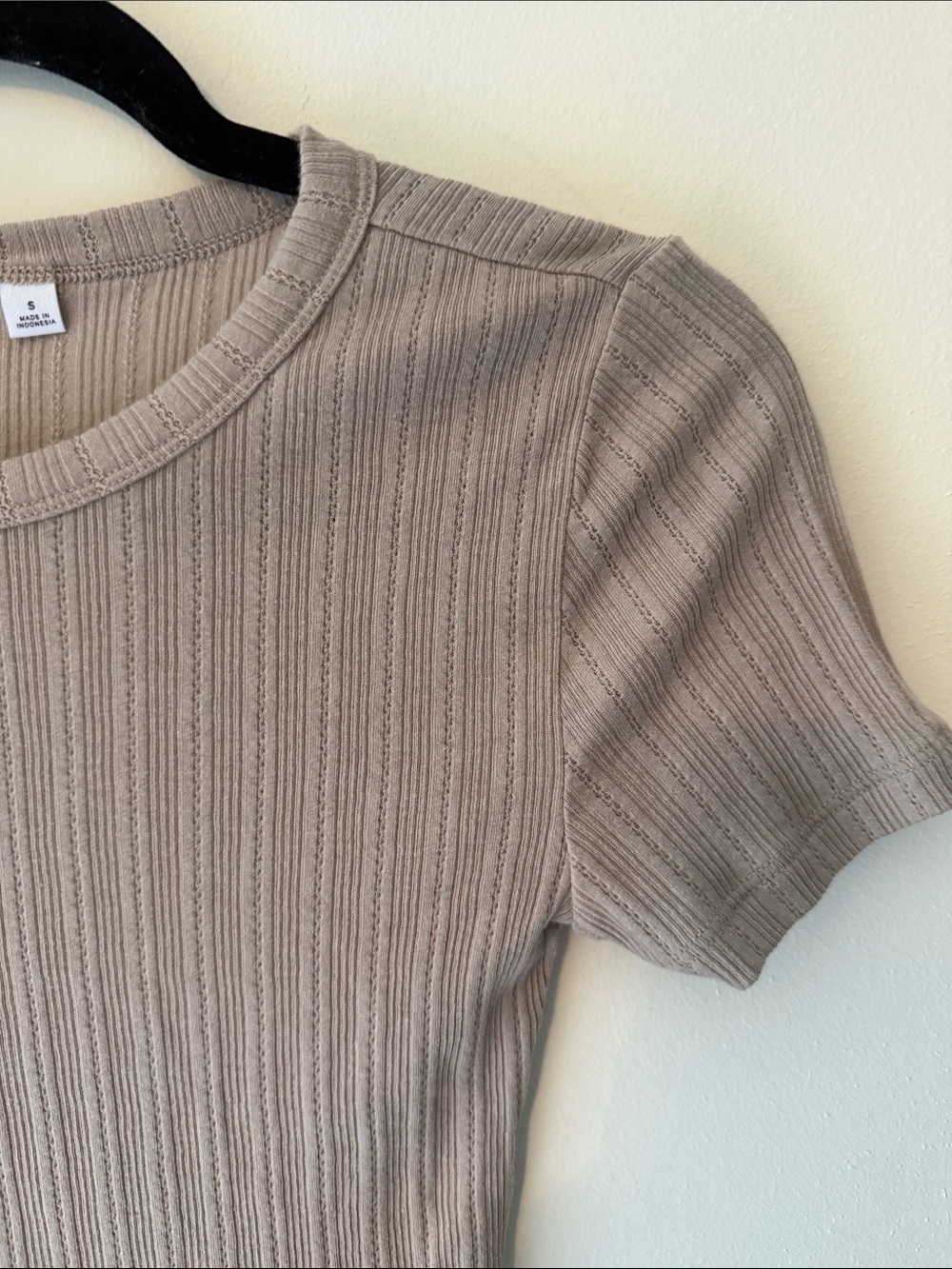Gap Fitted Ribbed Top - Picture 2 of 4
